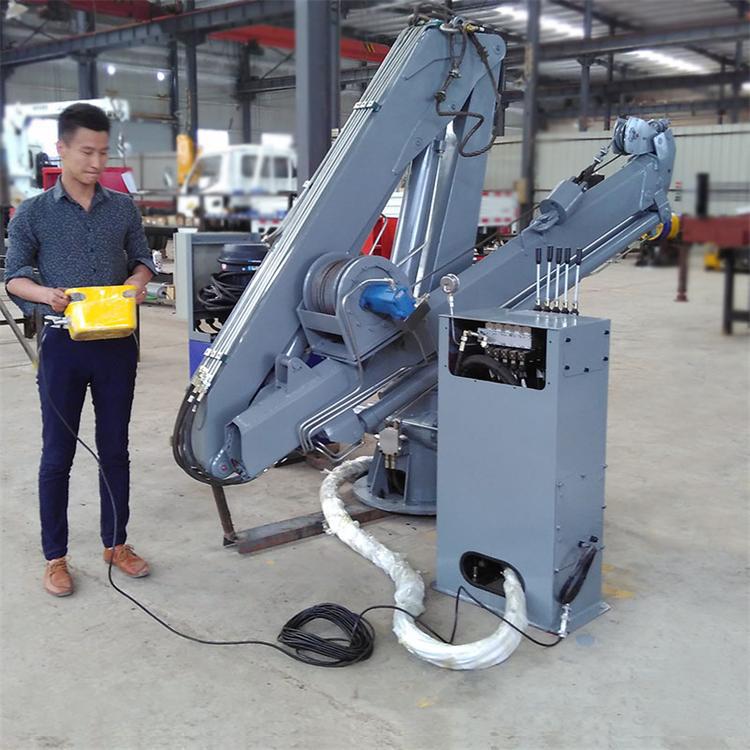 智能折臂起重機有什么優(yōu)點與特點。