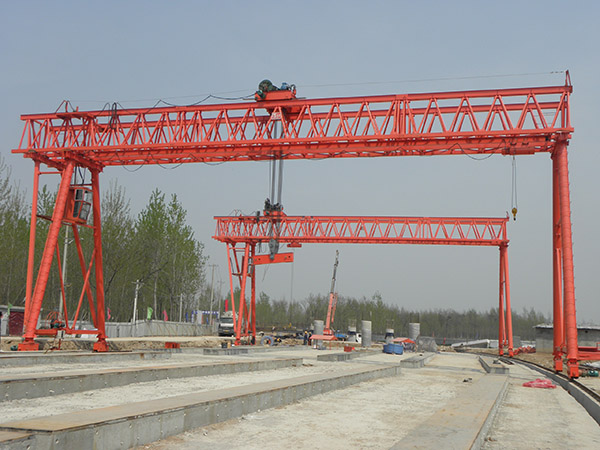 龍門吊軌道發(fā)生裂紋的原因是什么?那我們該怎么解決維護？