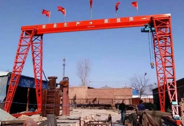 龍門(mén)吊設(shè)計(jì)廠家來(lái)給您講解一下龍門(mén)吊吊鉤的判斷方法