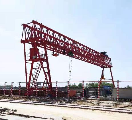 龍門(mén)吊設(shè)計(jì)廠家告訴您龍門(mén)吊使用前需要檢查的情況