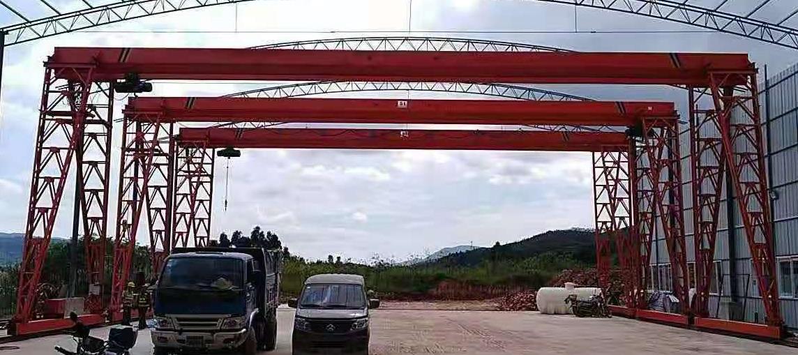 MHGY10噸上包下花葫蘆龍門起重機(jī)有哪幾種清洗方式？你都知道哪種清理的干凈嗎？